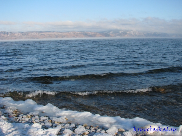   :  ,  , ,    . Photo of Lake Baikal in winter. Southern coast of Lake Baikal in winter, near Slyudyanka, in January, view on Olkha plateau