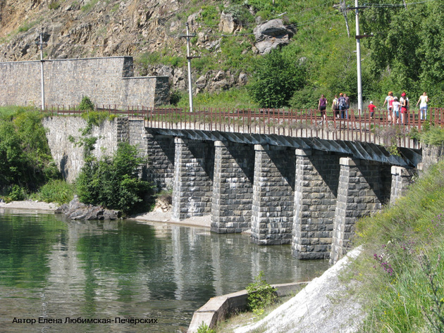 Старая Кругобайкальская железная дорога КБЖД Мост через реку Малая Шумиха Фото